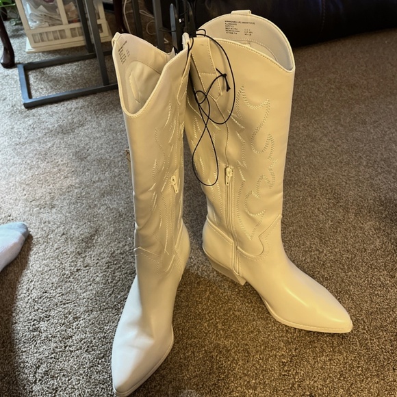Madden NYC Women's Embroidered Tall Western Boots in Bone White - Picture 4 of 10